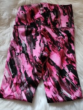 Lululemon Pink & Black Wunder Train HR Tight 25" Size 2
